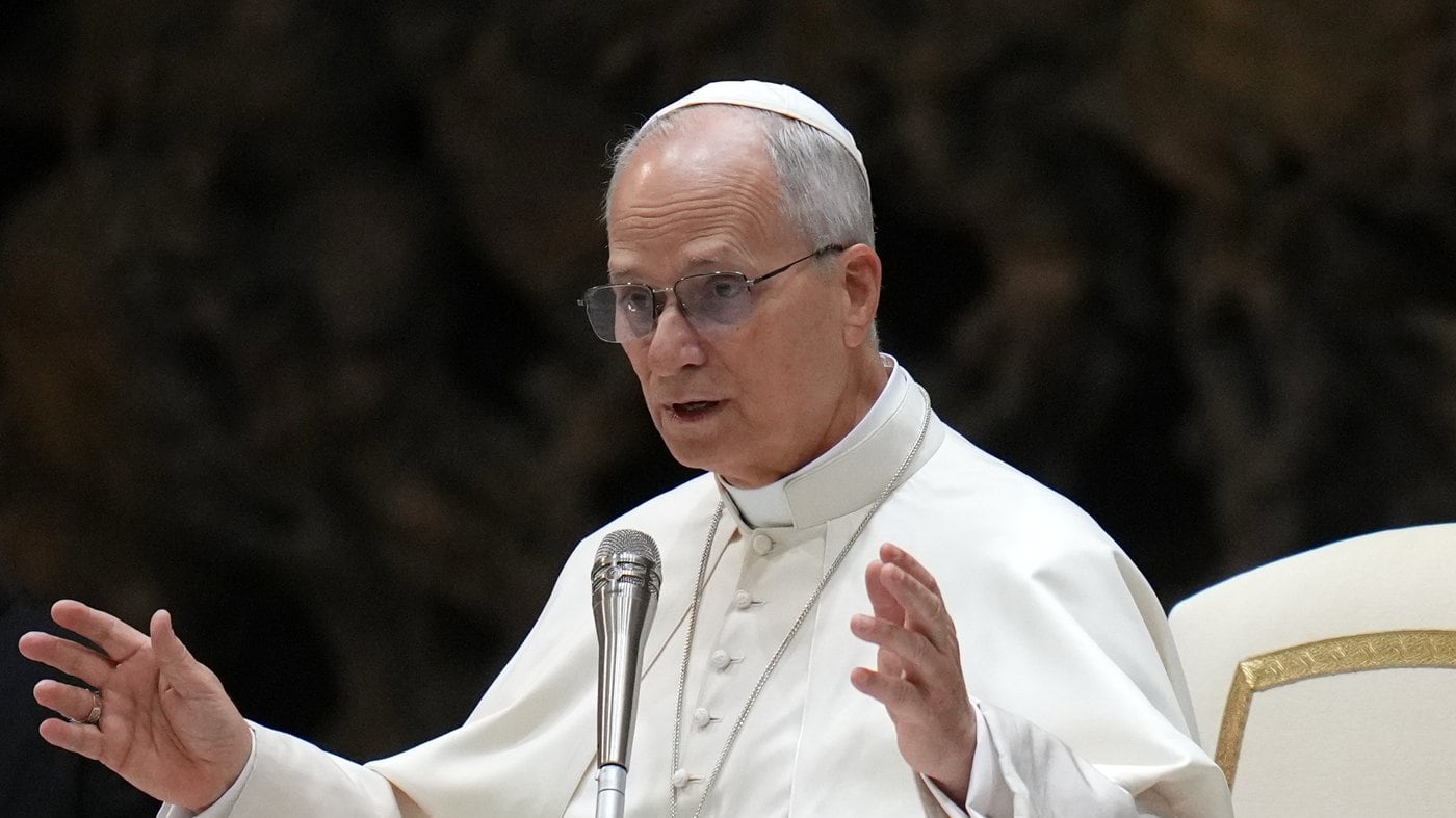 Pope Leo Calls for Peace Amid Tensions with Trump