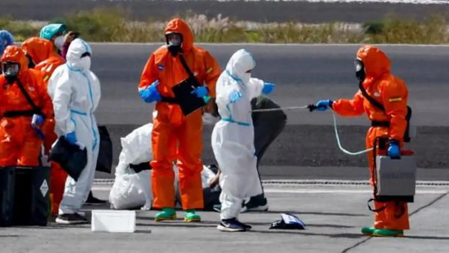 First Cruise Passengers Evacuated From Hantavirus Ship Arrive in Madrid