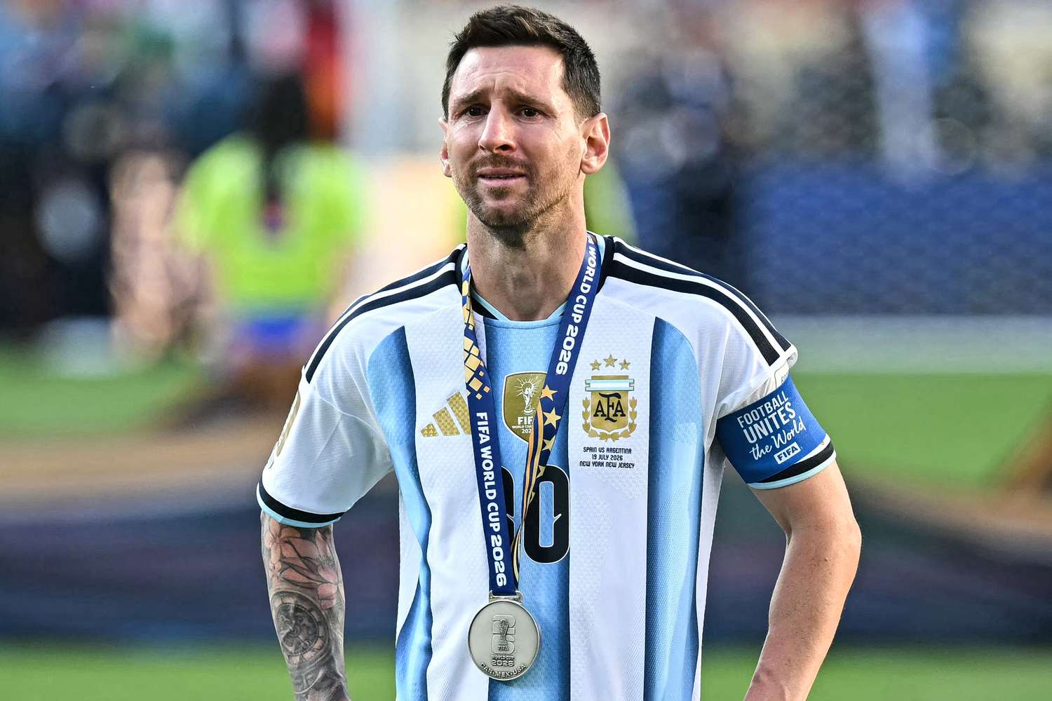 Why Some People Hate Messi: The Power of Social Media Narratives